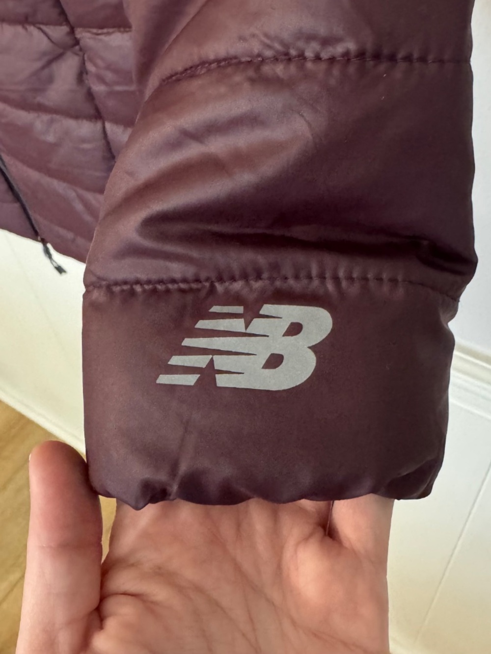 New Balance Women's Puffer Quilted Style Tech Hooded Zip Up Jacket Sz S NWT - Picture 4 of 12